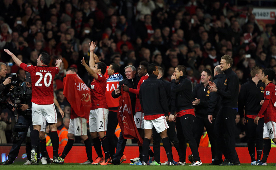 多特蒙德逆转巴黎，范佩西完成帽子戏法的简单介绍