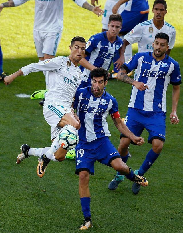 英格兰羽毛球队碾压泰国羽毛球队，陶菲克打破历史纪录的简单介绍