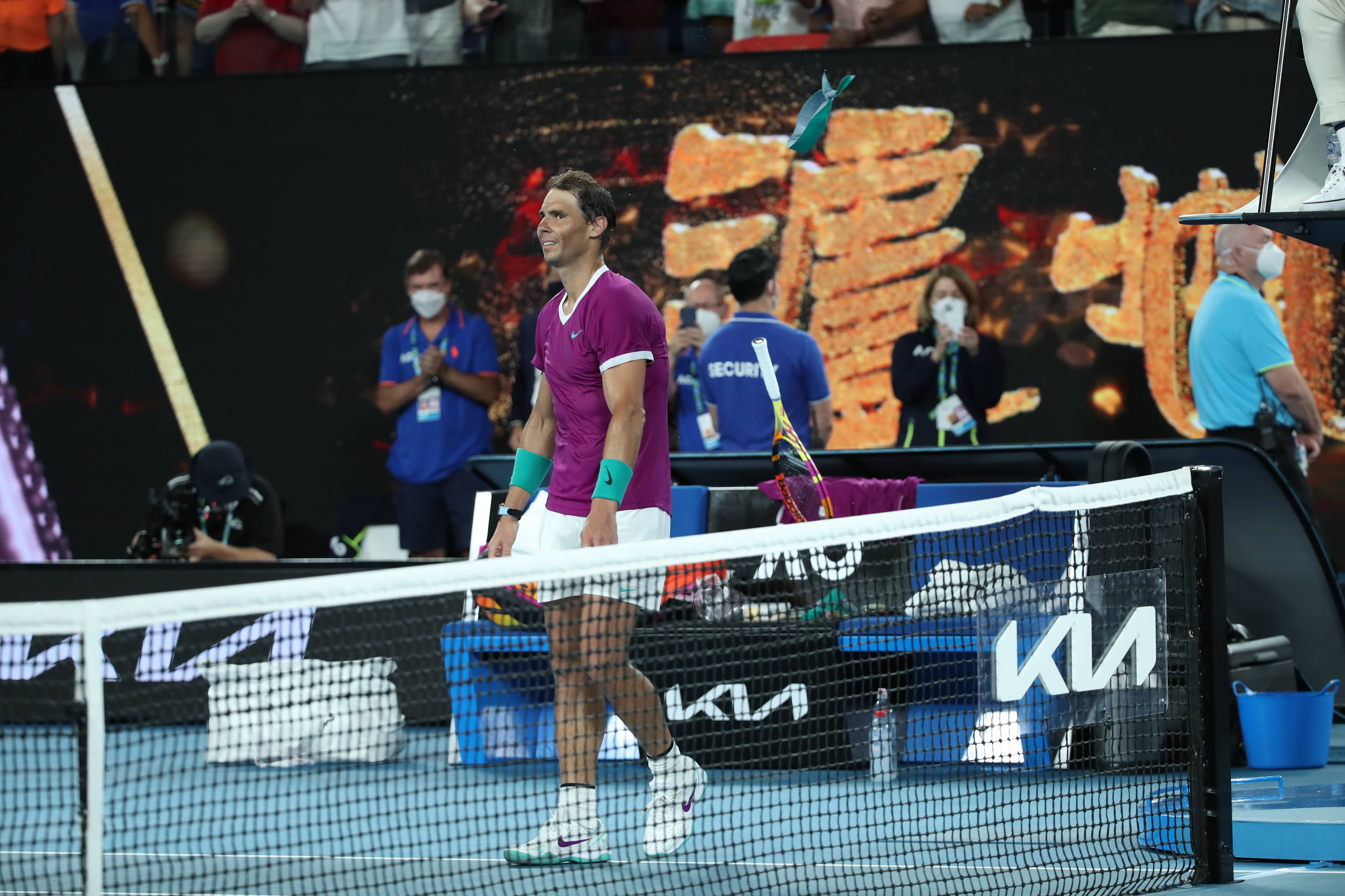 包含澳大利亚网球队鏖战德国网球队，纳达尔制霸全场的词条