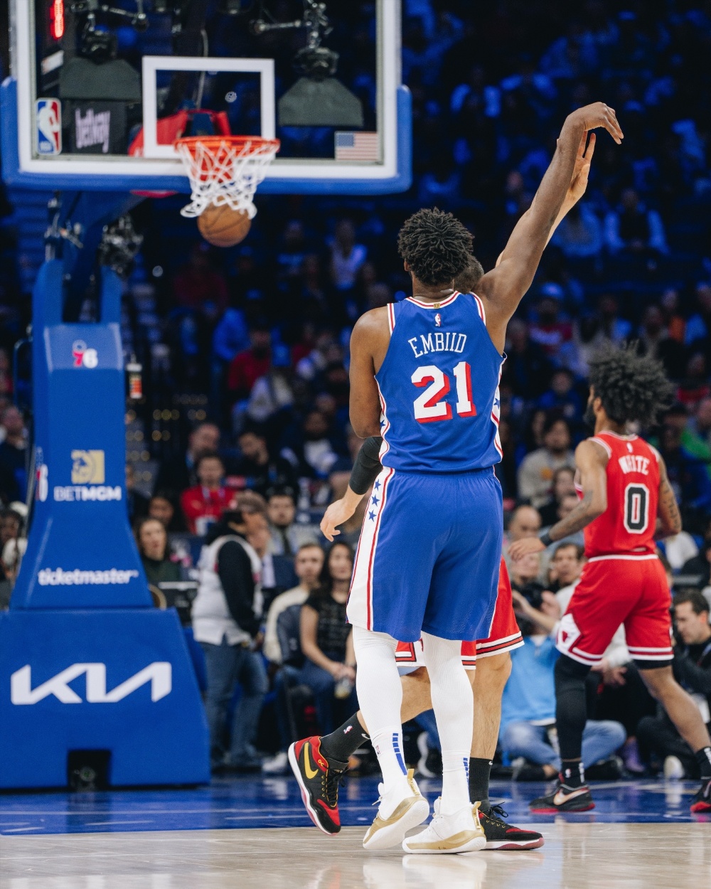 公牛逆转火箭，恩比德惊艳四座的简单介绍