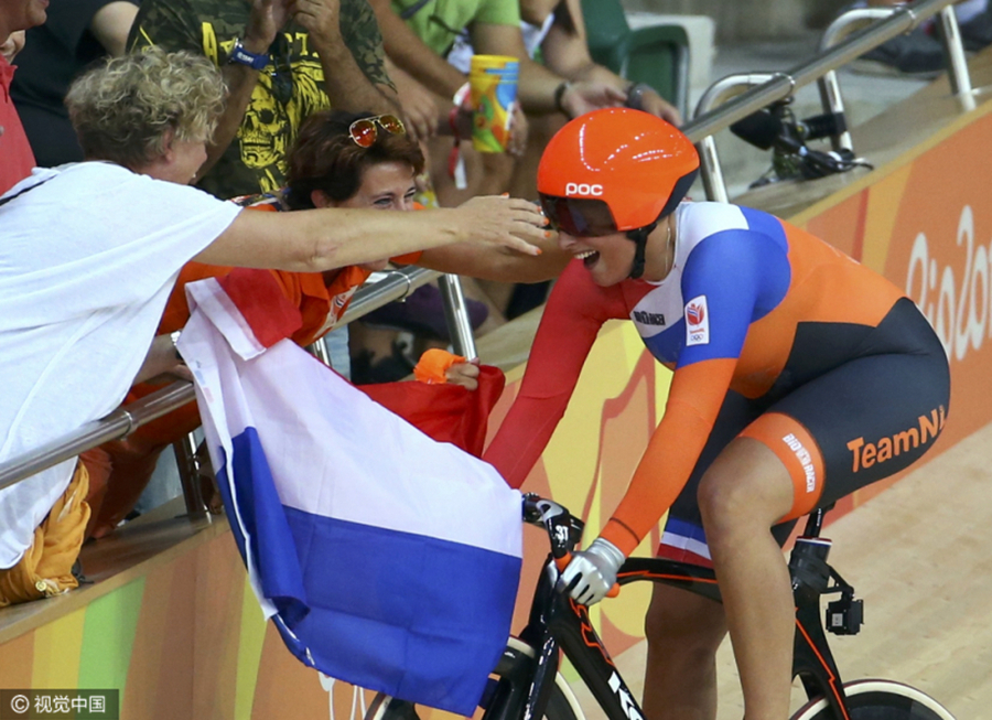 荷兰射击选手优异发挥，轻松摘金