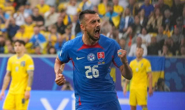 斯洛伐克惨遭经济衰退，小组出局