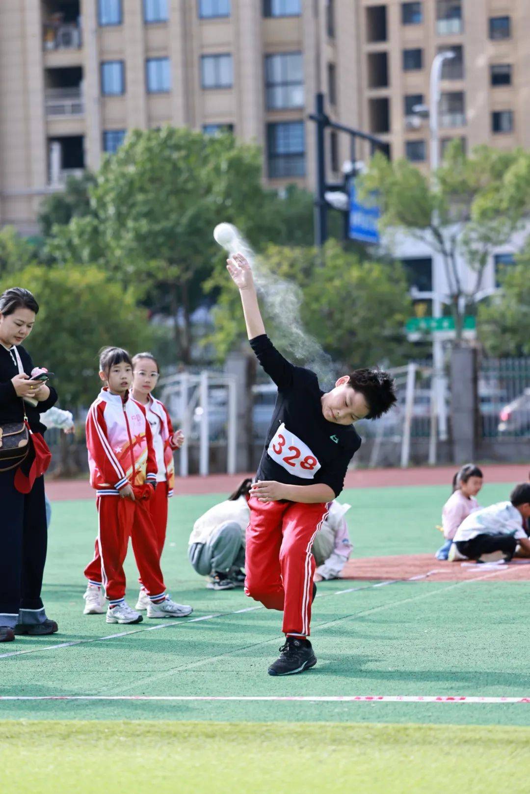 热血澎湃!球员们在比赛中挑战自我极限的简单介绍 热血澎湃!球员们在比赛中挑战自我极限的简单介绍