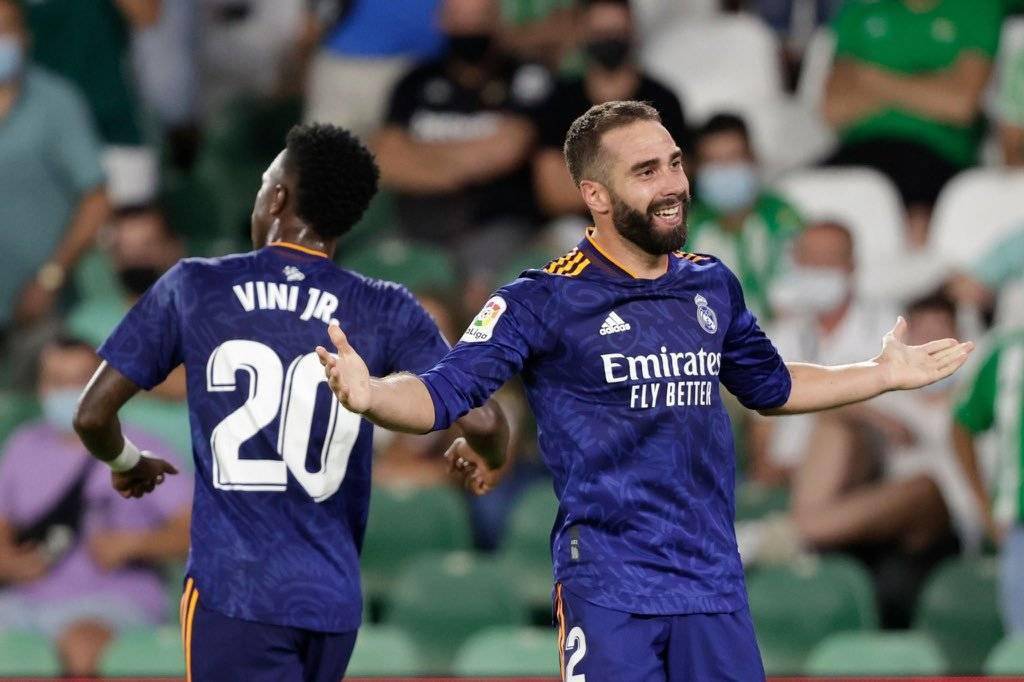 包含西班牙劲旅在主场大胜，稳居积分榜前列的词条