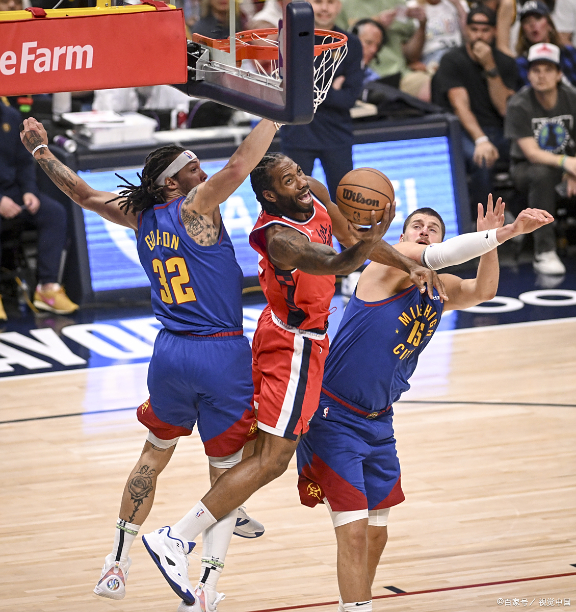 包含篮网轻取国王，霍勒迪统治全场的词条