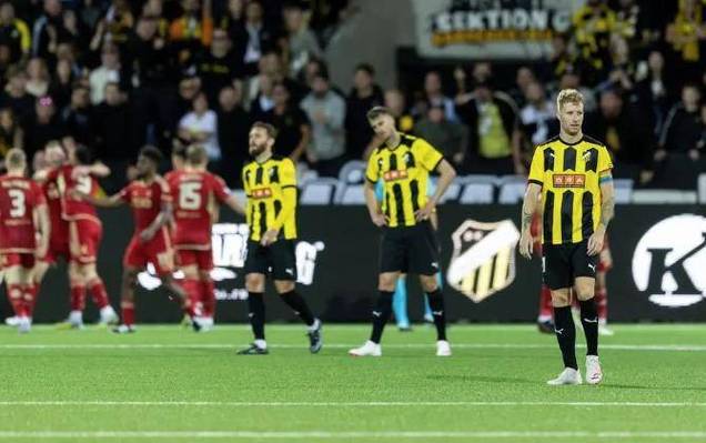 关于霍芬海姆客场对决斯图加特，难分胜负的信息