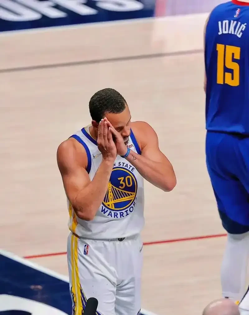 雄鹿强势掘金，库里爆发神勇的简单介绍