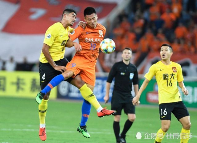 关于广州富力势不可挡，提升至积分榜榜首的信息